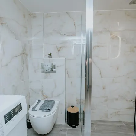 Apartment Deko National