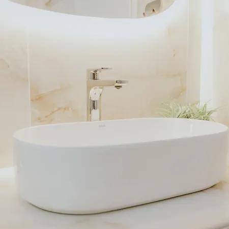 شقة Deko National